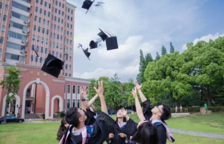 形势与政策论文大学生 形势与政策论文大学生