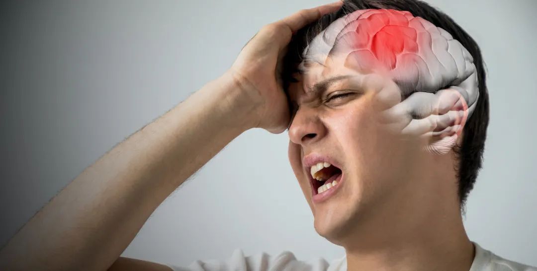 月经期间头痛恶心缓解方法_头痛土方法_1分钟治疗头痛简易方法