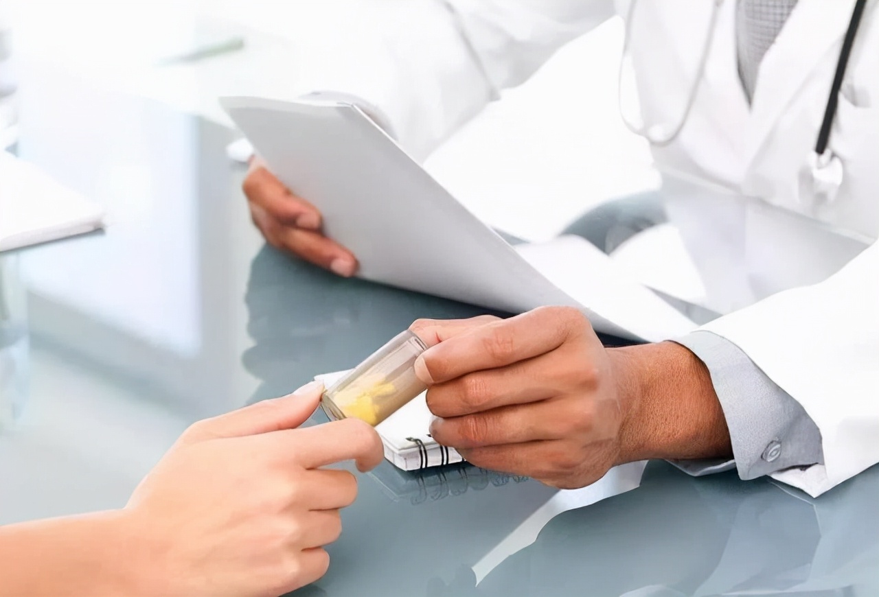 胃穿孔严重吗_胃溃疡和胃穿孔哪个严重_宝宝凉胃了吐奶严重怎么办