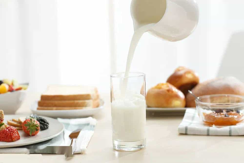 每天喝牛奶_每天牛奶喝多少_每天牛奶喝多少为宜