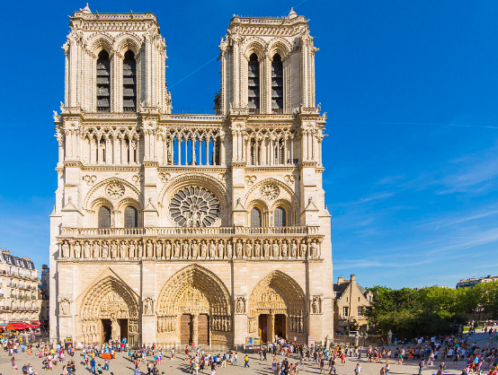巴黎圣母院的长宽多少有多少年历史?